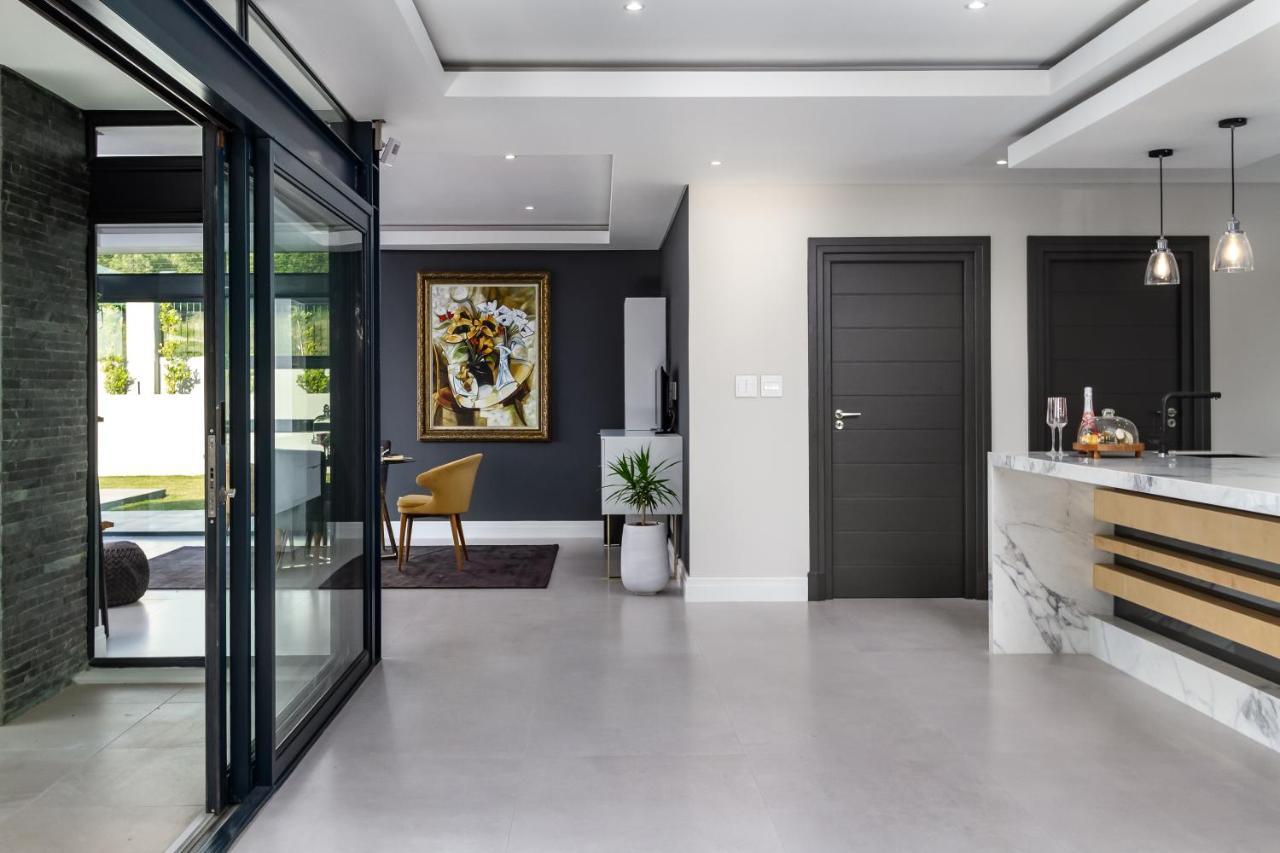 Villa De Luxe Franschhoek Bagian luar foto